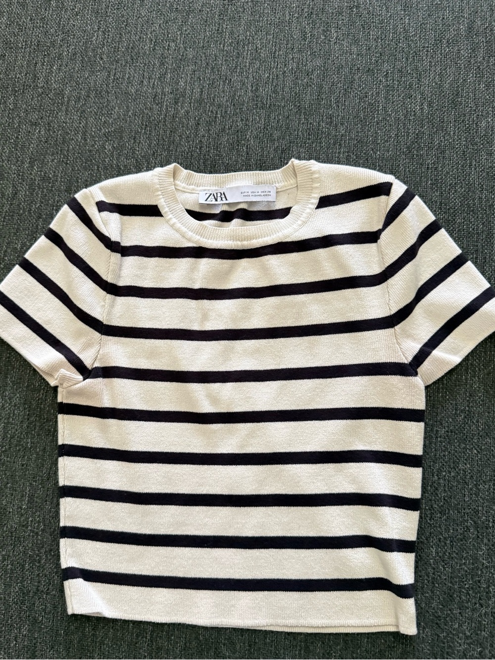 ZARA women’s Cream & Black Classic Striped Short Sleeve cropped baby tee Medium